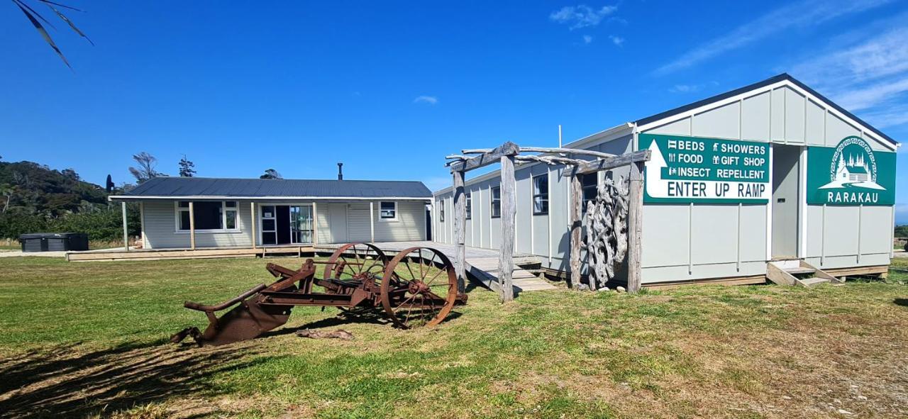 Rarakau Lodge Tuatapere Exteriör bild